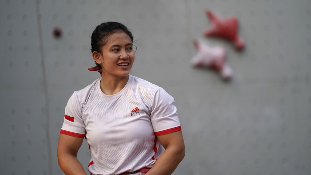 Pemanjat nomor <i>speed </i>putri Indonesia, Desak Made Rita Kusuma Dewi, bersiap menjalani pemusatan latihan nasional jelang Asian Games 2022 di Hotel Santika Premiere, Kota Bekasi, Jawa Barat, Jumat (8/9/2023). 