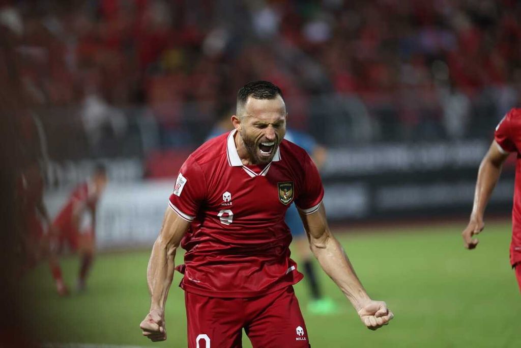 Indonesian national team player Ilija Spasojevic celebrates his goal against Brunei Darussalam in the AFF Cup group stage match at the Kuala Lumpur Stadium, Malaysia, Monday (26/12/2022). Indonesia won 7-0 in that match.