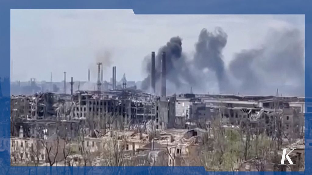 Pertempuran sengit antara pasukan Rusia dan Ukraina terjadi di pabrik baja Azovstal, Mariupol, Ukraina, pada Rabu (4/5/2022). Komandan Ukraina menyebut, tank Rusia menyerbu kawasan pabrik tersebut.