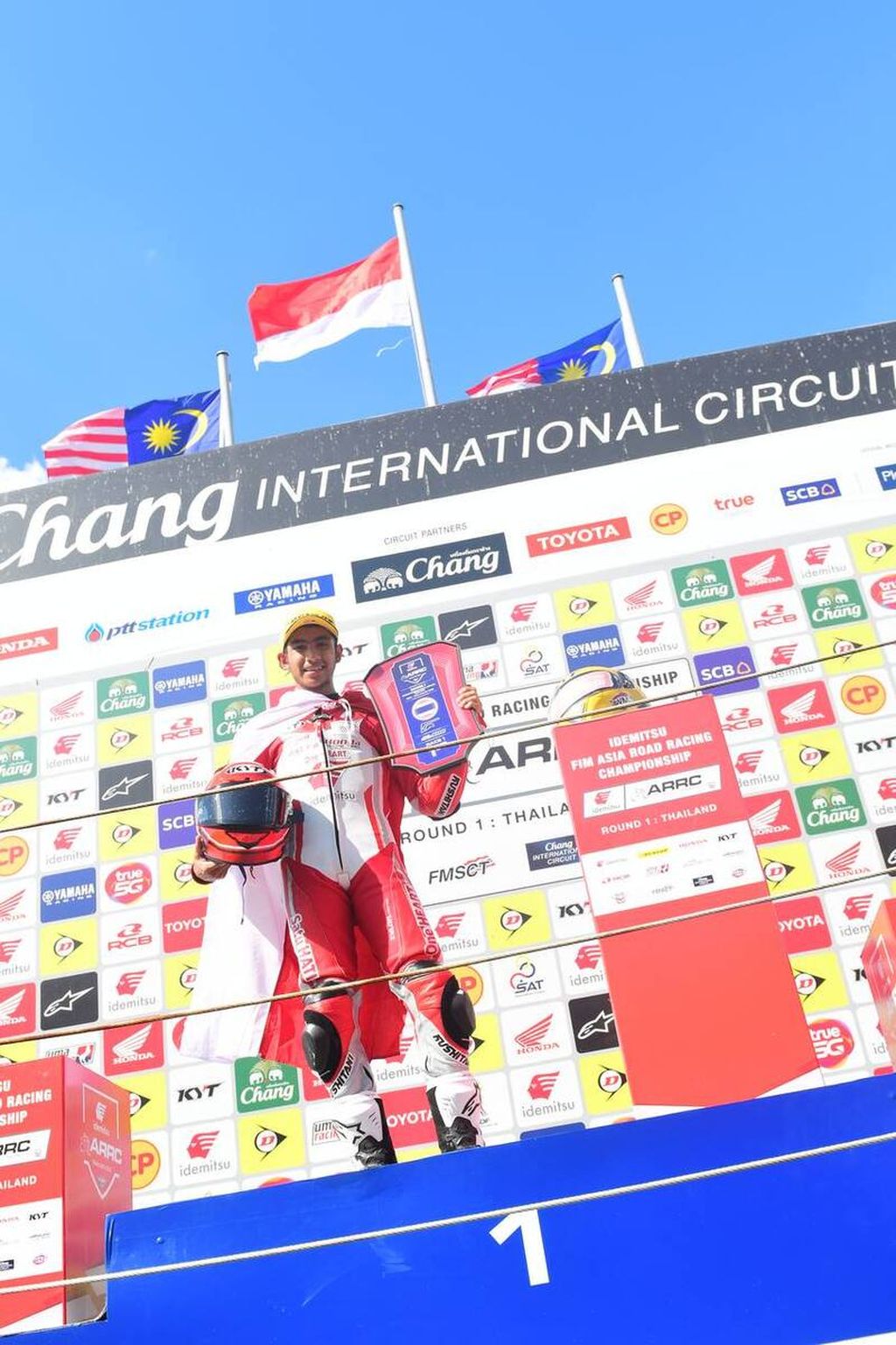 Pebalap Astra Honda Racing Team, Andi Gilang, yang tampil di kelas SS600, meraih kemenangan dalam balapan kesatu seri pertama Asia Road Racing Championship (ARRC) di Sirkuit Buriram, Thailand, Sabtu (26/3/2022).