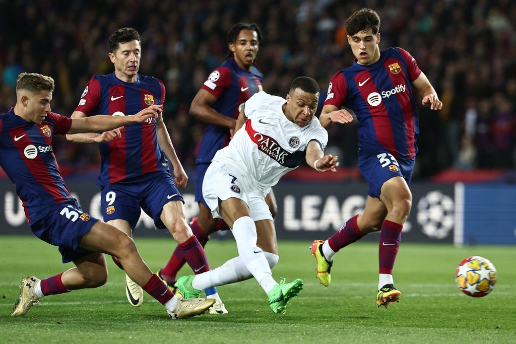 Kylian Mbappe, PSG striker, fired a shot that became his second goal against Barcelona in the quarterfinals of the Champions League on Wednesday (April 17, 2024), at the Lluis Companys Olympic Stadium.