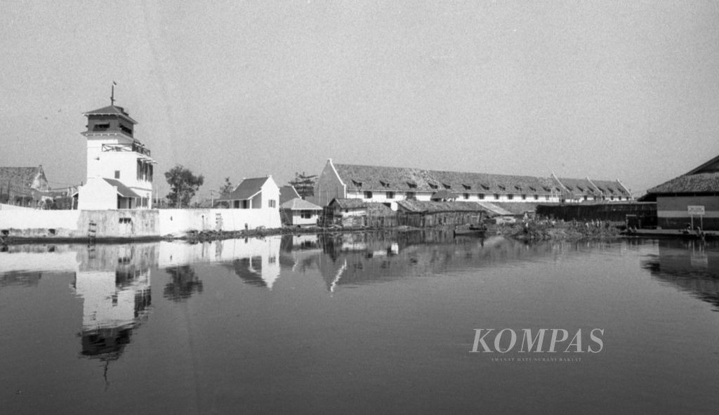 Museum Bahari di Jakarta Utara sesaat setelah diresmikan Gubernur DKI Jakarta Ali Sadikin, 7 Juli 1977.
