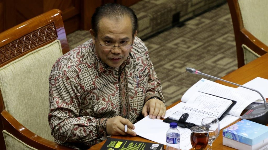 Aswanto saat menyampaikan pendapatnya ketika mengikuti uji kelayakan dan kepatutan calon hakim Mahkamah Konstitusi oleh Komisi III DPR di Kompleks Parlemen, Senayan, Jakarta, Kamis (7/2/2019). 