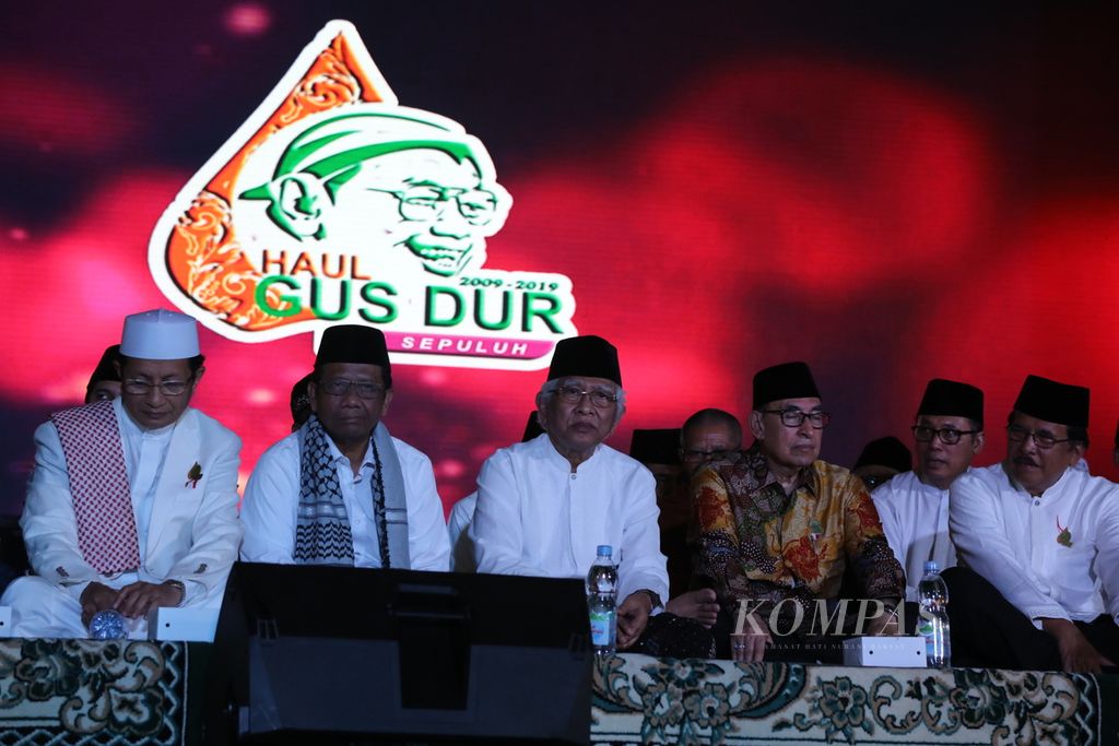 Menko Polhukam Mahfud MD hadir dalam acara Haul Gus Dur di kediaman di Ciganjur, Jakarta, 28 Desember 2019. 