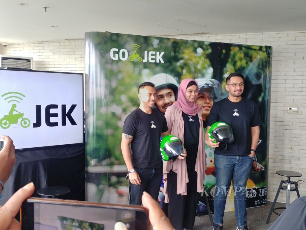 Acara jumpa pers di Kantor Gojek, Jakarta Selatan, Jumat (23/11/2018). Hadir dalam acara itu, VP Drivers Community Gojek Jaka Wiradisuria (kiri pertama) dan VP Corporate Affairs Gojek Michael Say (kanan pertana).