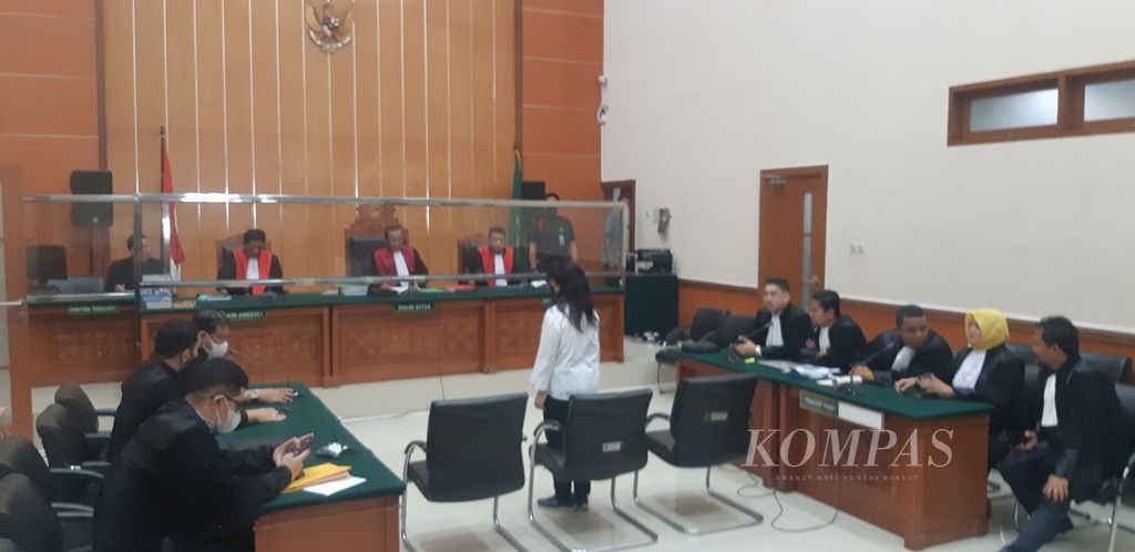 Sidang putusan untuk terdakwa Linda Pujiastuti alias Anita dalam perkara peredaran narkotika di Pengadilan Negeri Jakarta Barat, Rabu (10/5/2023).