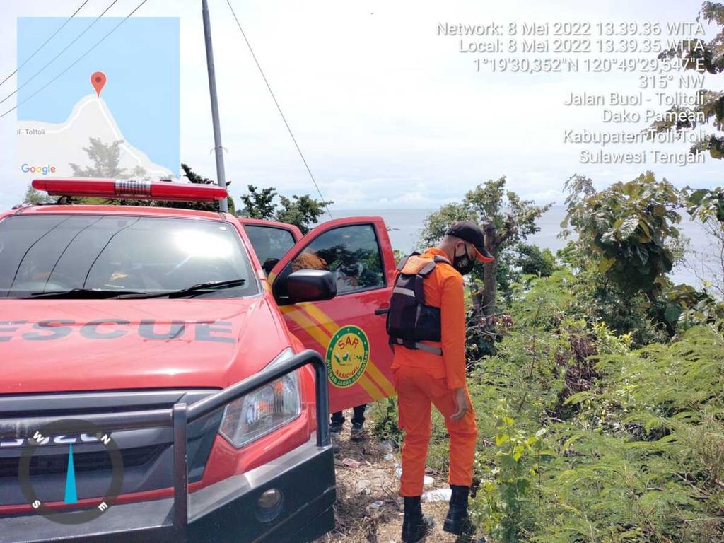 Regu pencarian dan penyelamatan mencari dokter Faizal yang dilaporkan hilang di Kabupaten Tolitoli, Sulteng, Minggu (8/5/2022). Tim masih terus mencari dokter spesialis radiologi tersebut.
