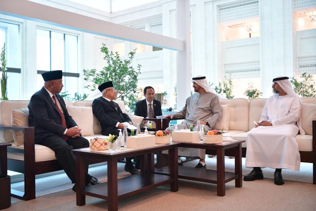 Wakil Presiden Ma'ruf Amin melakukan kunjungan kehormatan kepada Presiden Uni Emirat Arab Syeikh Mohamed bin Zayed, Rabu (2/11/2022) sore waktu setempat, di Istana Al Shatie, Abu Dhabi, Uni Emirat Arab.