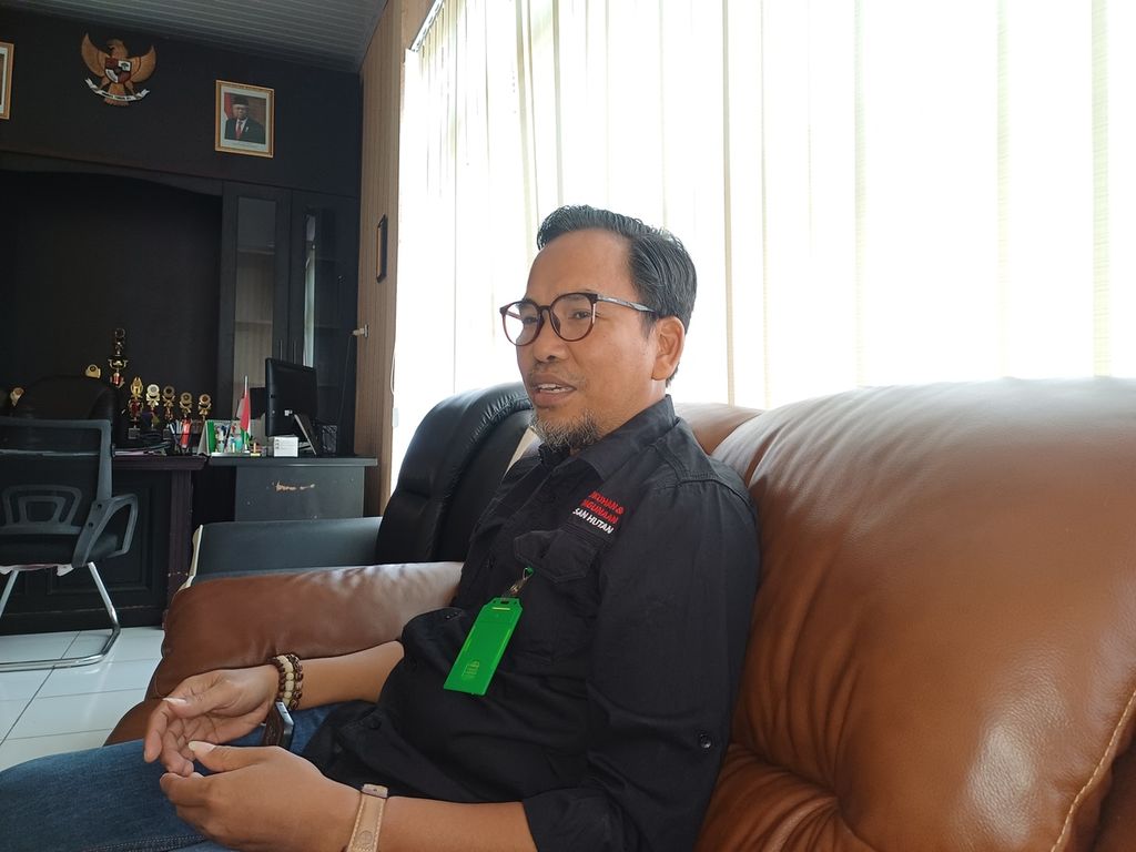Kepala Balai Pemanfaatan Kawasan Hutan dan Tata Lingkungan Wilayah XIV Kupang Direktorat Jenderal Planologi Kehutanan dan Tata Lingkungan KLHK Anwar, di Kupang, Selasa (17/10/2023). 
