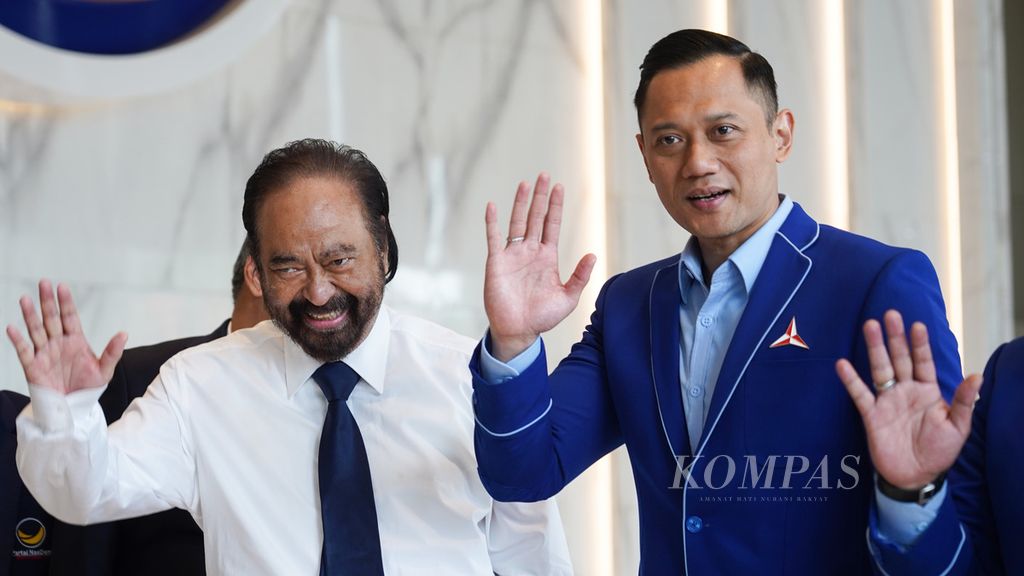 Ketua Umum Partai Nasdem Surya Paloh dan Ketua Umum Partai Demokrat Agus Harimurti Yudhoyono seusai bertemu di kantor DPP Partai Nasdem, Nasdem Tower, Jakarta, Kamis (23/6/2022). 