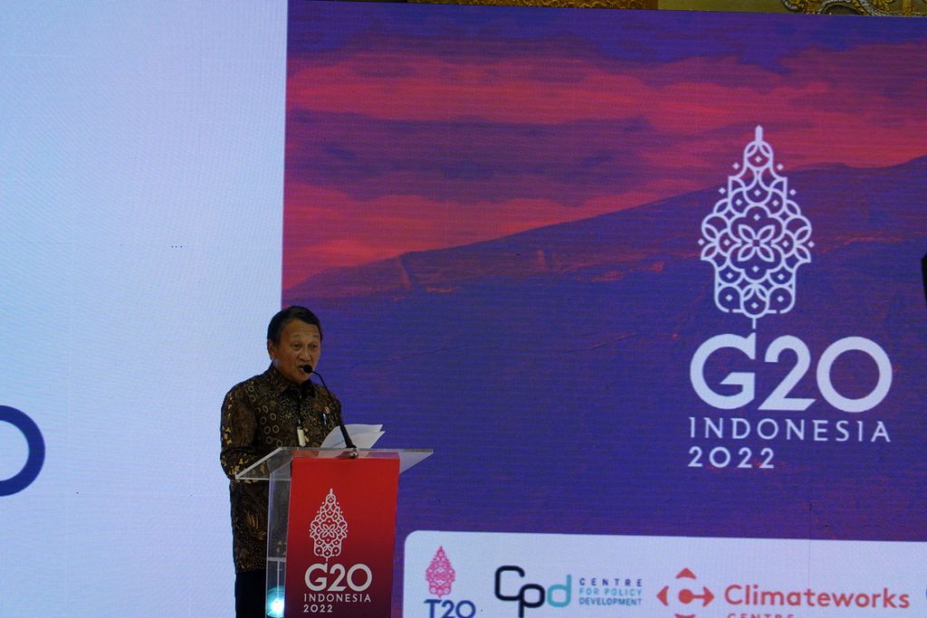 Menteri Energi dan Sumber Daya Mineral (ESDM) Arifin Tasrif dalam sambutan di acara Energi Transition Working Group (ETWG) G20 Seminar Series, Unlocking Innovative Financing Schemes & Islamic Finance to Accelerate a Just Energy Transition in Emerging Economies, di Jakarta, Rabu (27/7/2022).
