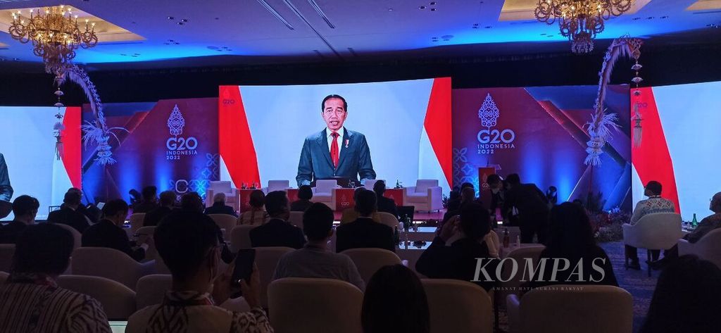 Presiden Joko Widodo secara resmi meluncurkan program Pandemic Fund yang diusung dalam presidensi G-20 Indonesia di Nusa Dua, Bali, Minggu (13/11/2022). Dalam sambutan yang disampaikan secara daring, Jokowi mengatakan, dunia harus punya kepastian pembiayaan untuk menghadapi pandemi di masa depan.