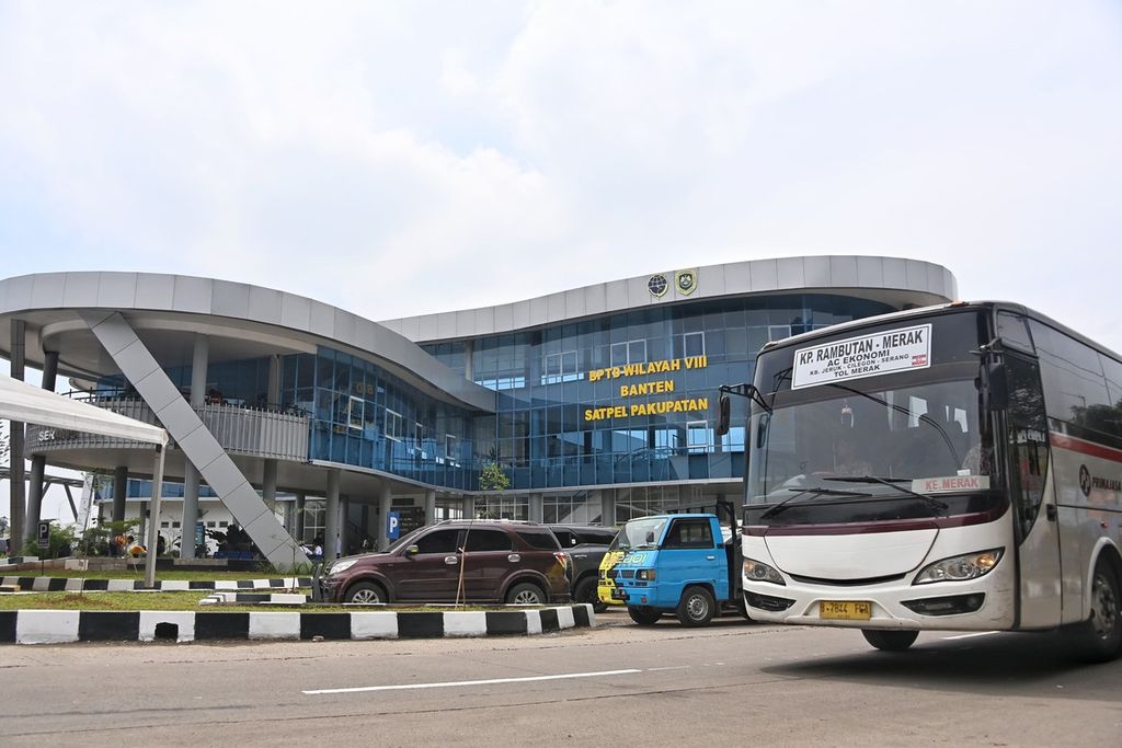 Suasana di Terminal Tipe A Pakupatan, Kota Serang, Provinsi Banten, Sabtu (6/1/2024).