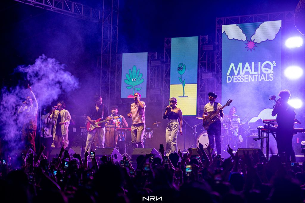 Penampilan Maliq & D'Essentials di acara Joyland 2022, di Taman Bhagawan, Bali, Minggu (27/3/2022).