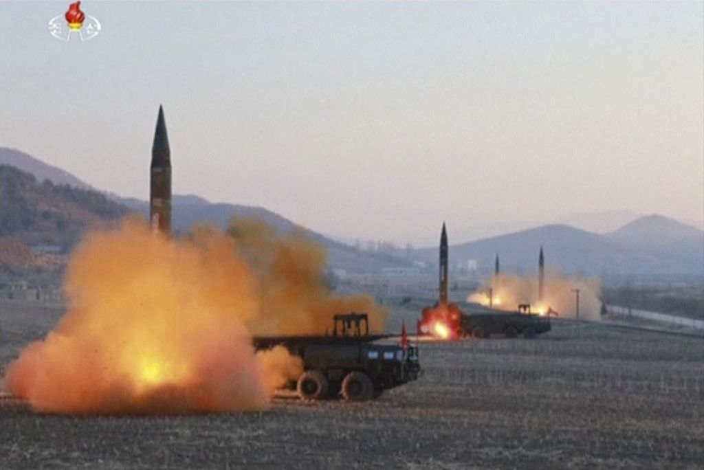 Gambar yang dipublikasikan KRT pada Selasa (7/3/2022) memperlihatkan peluncuran empat rudal yang dilakukan Korea Utara di situs peluncuran rudal Tongchang-ri, Korut, Senin.