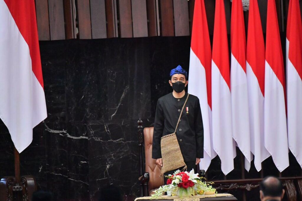 Presiden Joko Widodo menyampaikan pidato kenegaraan dan pengantar RAPBN 2022, Senin (16/8/2021).