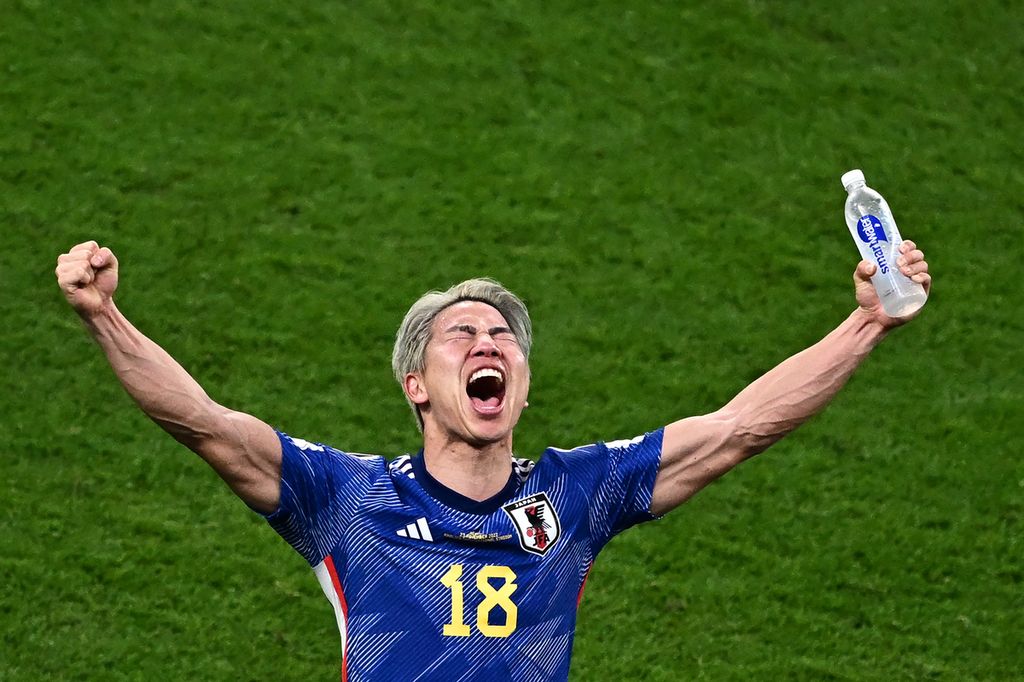 Ekspresi kegembiraan penyerang Jepang, Takuma Asano, setelah timnya menjungkalkan Jerman pada penyisihan Grup E Piala Dunia Qatar 2022 di Stadion Khalifa, 23 November 2022 lalu. Jepang menang, 2-1. 