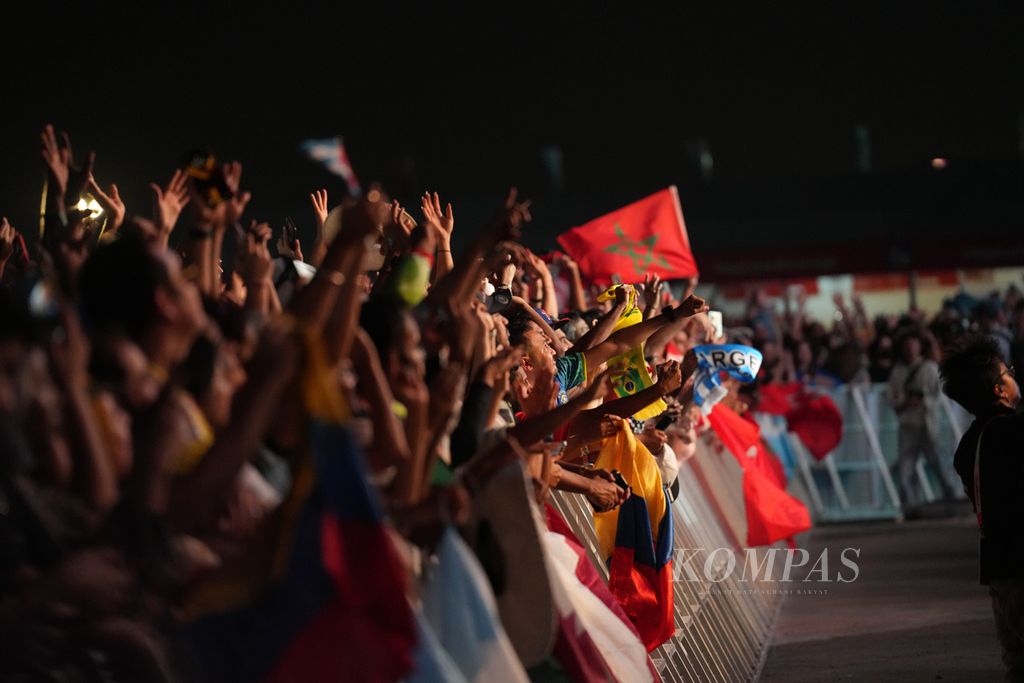 Kemeriahan FIFA Fan Festival Piala Dunia 2022 di Al Bidda Park, Doha, Qatar, Sabtu (19/11/2022). 