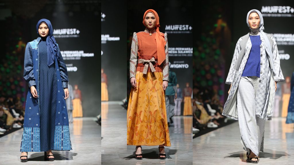 Karya desainer Wignyo dengan menggunakan kain tenun dari Sulawesi Tengah yang ditampilkan di Muffest 2023. 