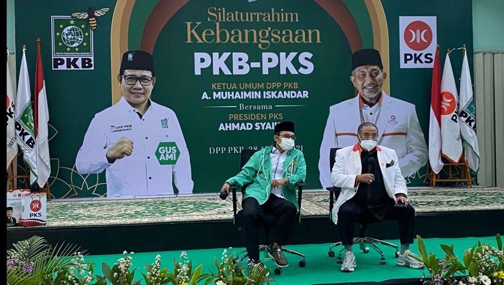 Sekretaris Jenderal Partai Kebangkitan Bangsa Hasanuddin Wahid dan Sekretaris Jenderal Partai Keadilan Sejahtera Aboe Bakar Alhabsy saat silaturahmi kebangsaan di kantor DPP PKB di Jakarta, Rabu (28/4/2021).