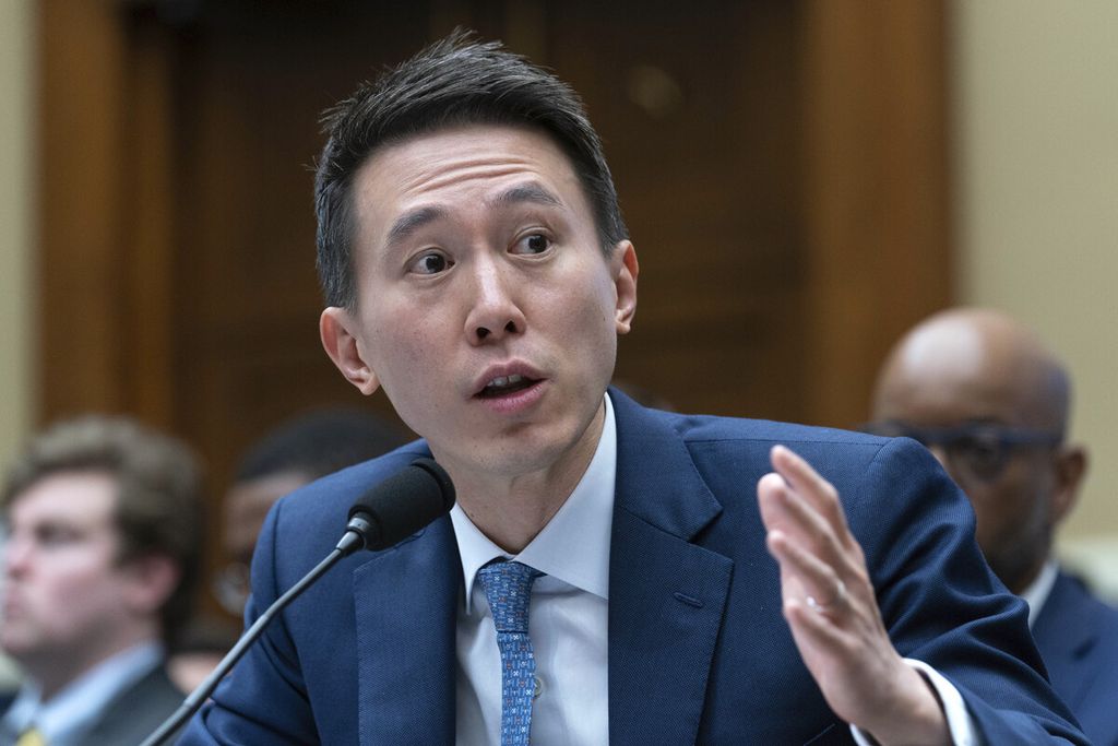 CEO Tiktok Shou Zi Chew bersaksi dalam rapat dengar pendapat di Capitol Hill, Washington, Amerika Serikat, 23 Maret 2023. 