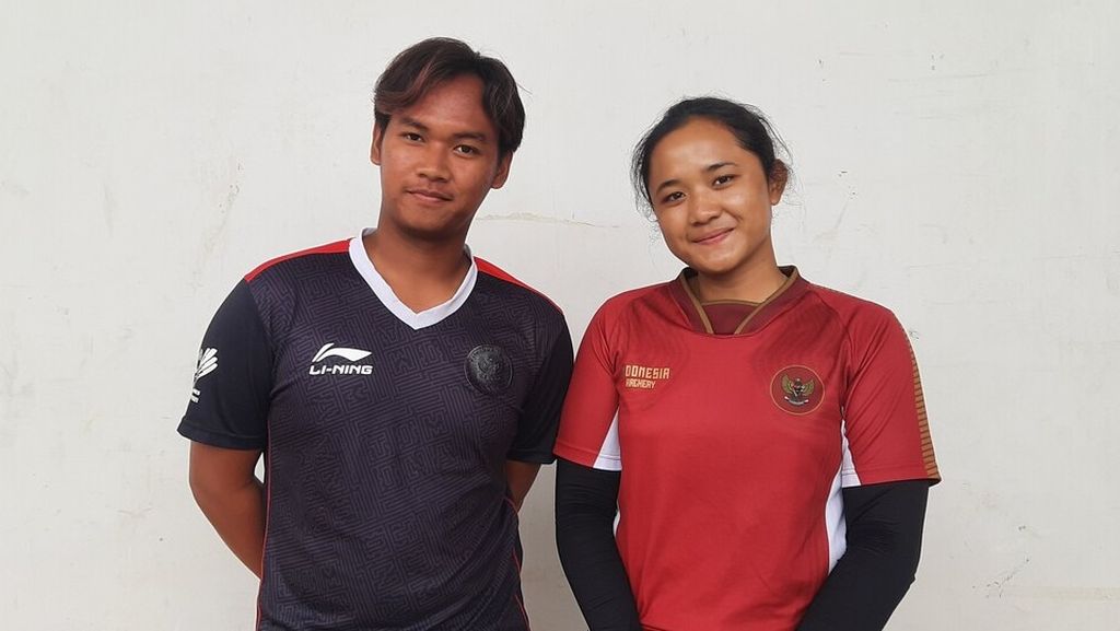 Arif Dwi Pangestu (18) dan Rezza Octavia (22) menjadi andalan Indonesia setelah menyabet medali emas pada nomor recurve perseorangan putra dan putri SEA Games Vietnam 2021. 
