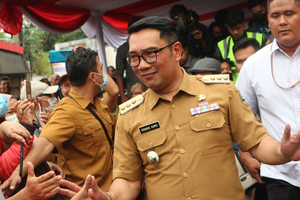 Gubernur Jawa Barat Ridwan Kamil saat meresmikan Underpass Dewi Sartika, Depok (17/1/2023).