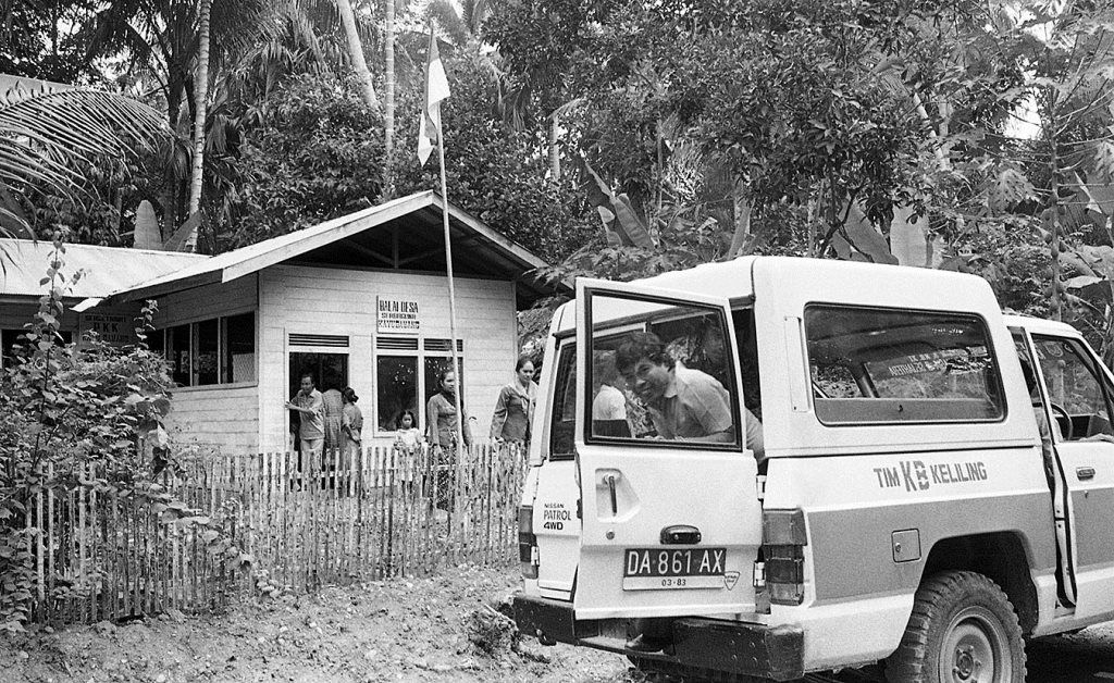  Safari  kampanye KB di wilayah Kalimantan Timur, Senin (25/4/1983).