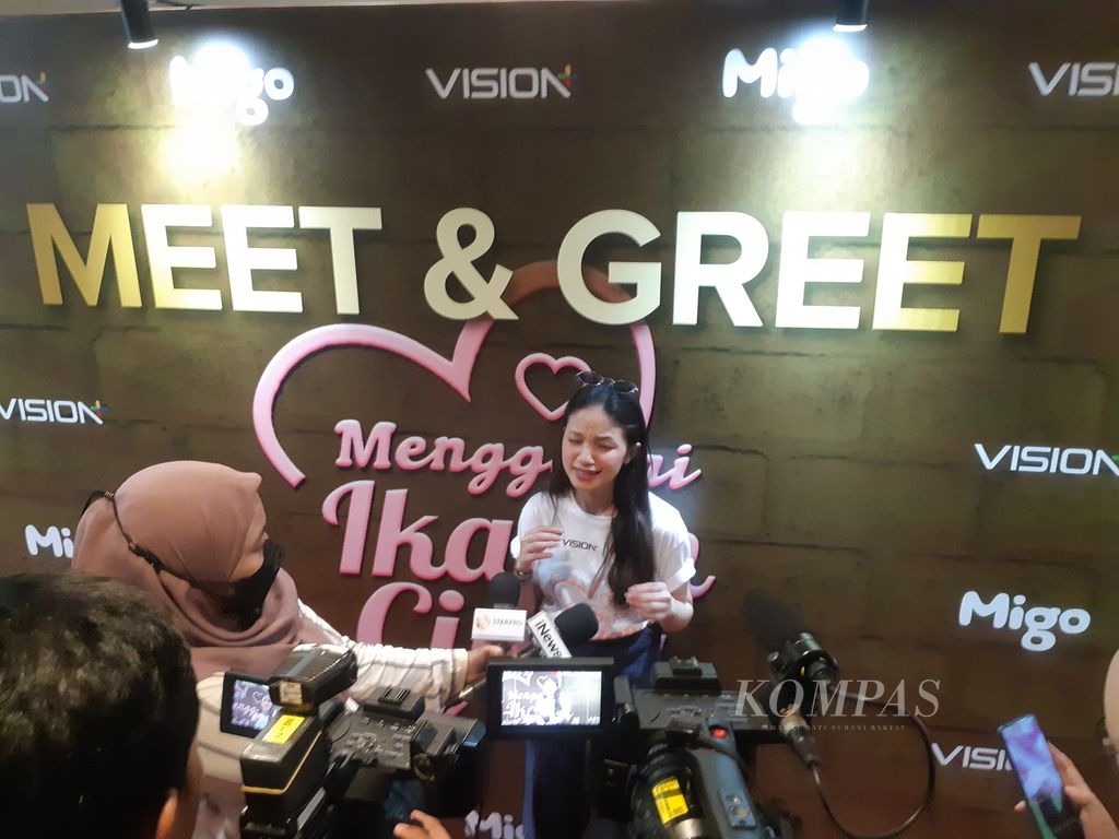 Bella Graceva menjelaskan pengalamannya membintangi serial <i>Menggapai Ikatan Cinta</i> di Jakarta, Jumat (16/9/2022).