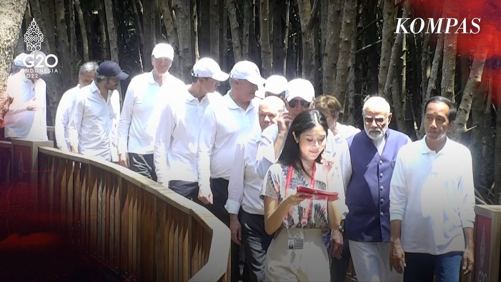 President Joko Widodo invited the heads of state participating in the G20 to plant mangroves together at the Ngurah Rai Grand Forest Park (Tahura), Bali.