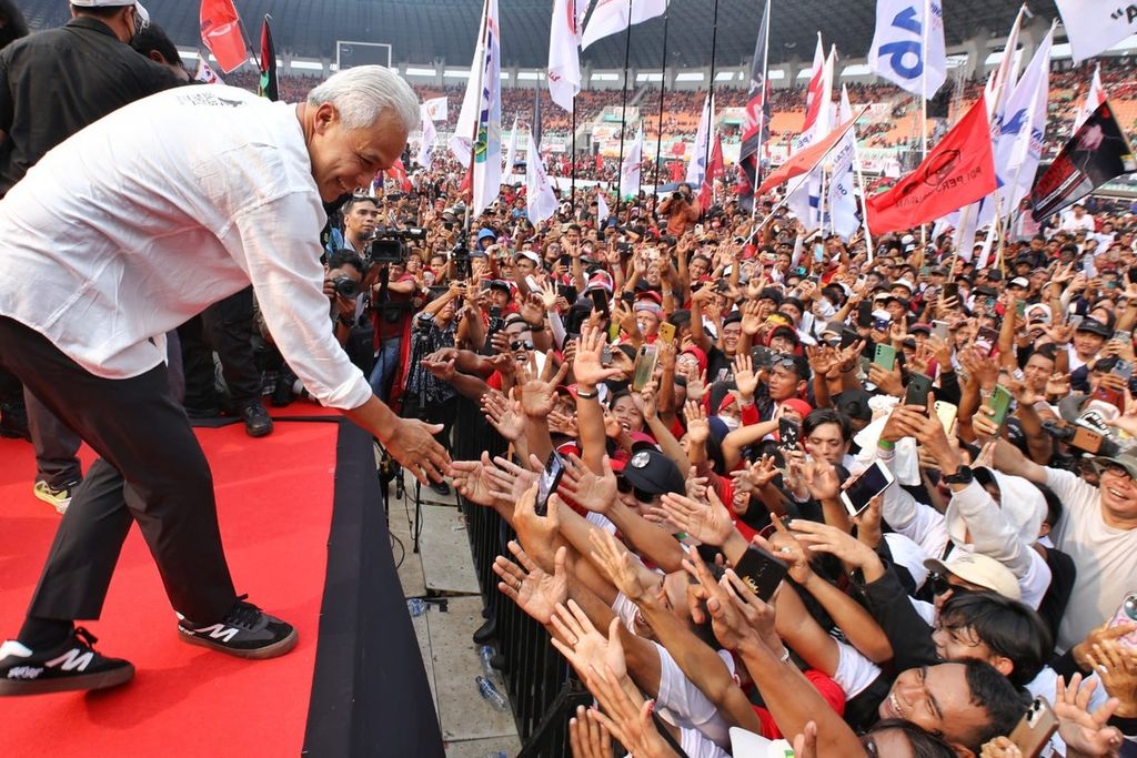 Capres nomor urut 3, Ganjar Pranowo, hadir dalam kampanye akbar di Stadion Pakansari Bogor, Jawa Barat, Jumat (9/2/2024).