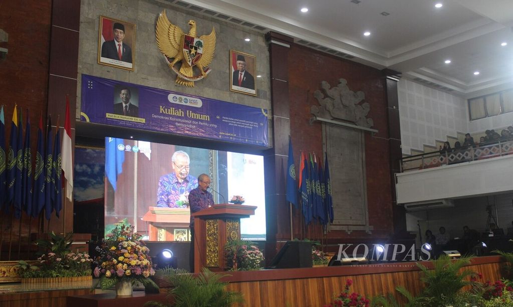 Pihak Universitas Udayana, Bali, menggelar kuliah umum dengan tema "Demokrasi Konstitusional dan Pemilu yang Bermartabat" di Gedung Auditorium Widya Sabha Universitas Udayana, Jimbaran, Badung, Bali, Selasa (10/10/2023). 