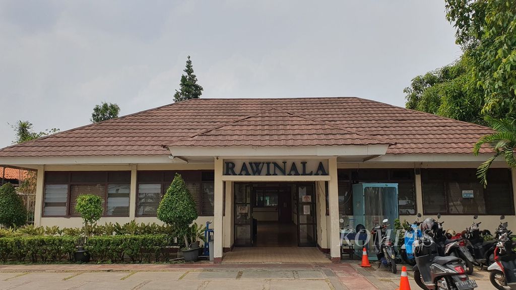 Tampak depan bangunan Sekolah Luar Biasa Yayasan Pendidikan Dwituna Rawinala, Kramat Jati, Jakarta Timur, Rabu (8/11/2023).