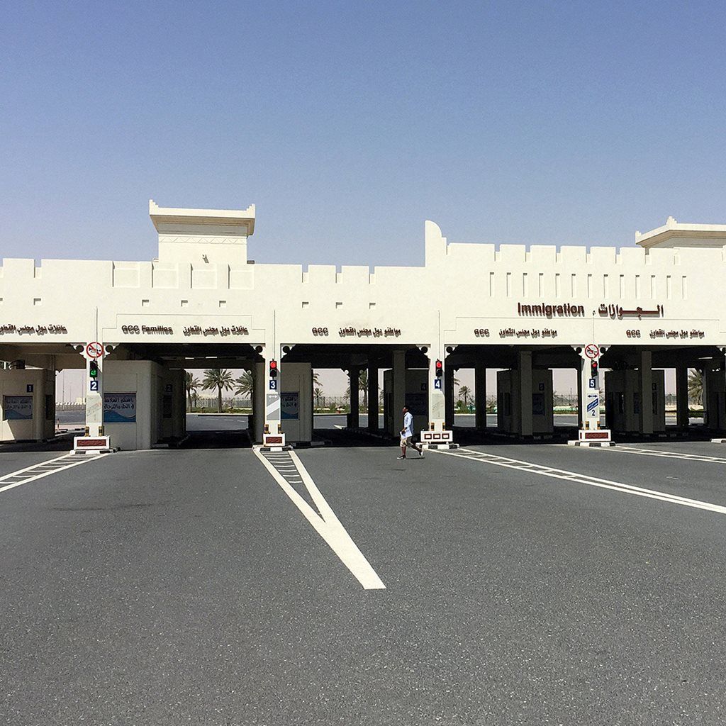 Suasana perbatasan Qatar dan Arab Saudi di Abu Samra, Qatar, 12 Juni lalu. Krisis diplomatik antara Qatar dan beberapa negara Timur Tengah memasuki pekan kedua. Berbagai upaya diplomatik semakin intensif digelar, termasuk yang dilakukan Turki, untuk mencari solusi atas krisis tersebut.  