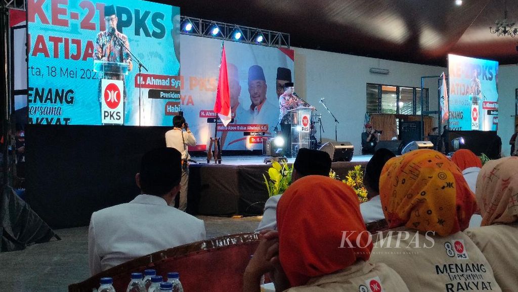 Bakal calon presiden Anies Baswedan berpidato dalam acara Milad Ke -21 PKS di Graha Wanabhakti Yasa, Yogyakarta, Rabu (18/5/2023).