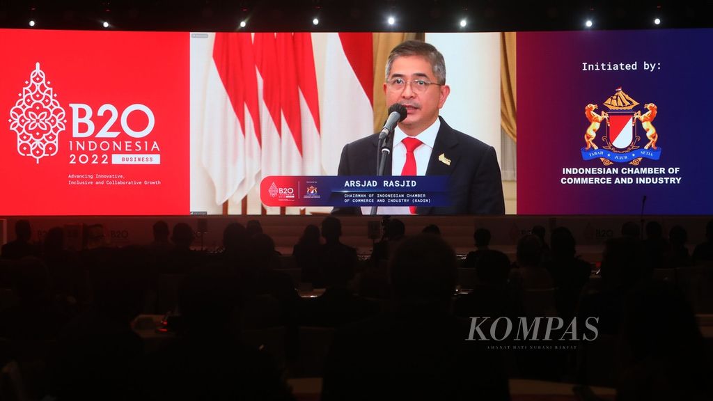 Chairman of the Indonesian Chamber of Commerce (Kadin) Arsjad Rasjid delivered an online address at the B-20 inception meeting in Jakarta, on Thursday (27/1/2022).