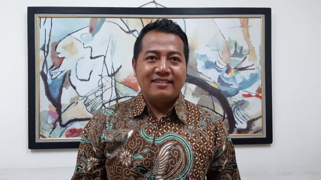 Pengamat politik dari UIN Syarif Hidayatullah, Adi Prayitno, di ruang tunggu Kompas TV, Minggu (5/8/2018) malam.