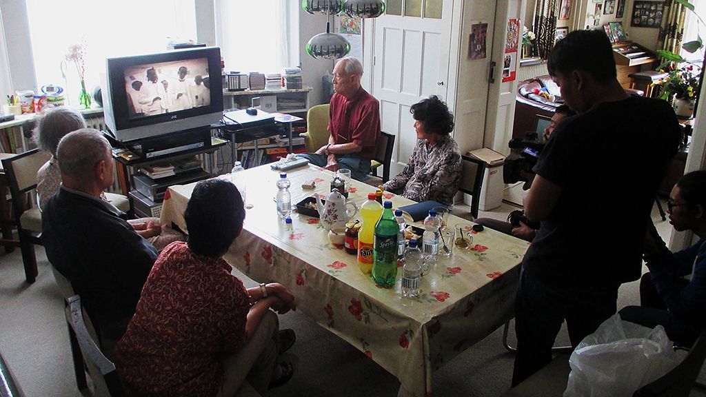 Pertemuan dengan keluarga besar Kwee Zwan Liang (anak-anak dan cucu) di Den Haag, Belanda.