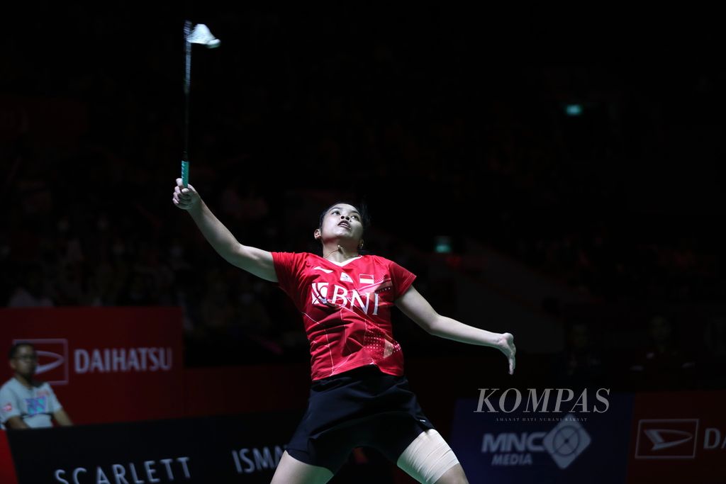 Gregoria Mariska Tunjung saat berlaga melawan Han Yue (China) pada babak delapan besar turnamen Daihatsu Indonesia Masters 2023 di Istora Gelora Bung Karno, Senayan, Jakarta, 27 Januari 2023. 