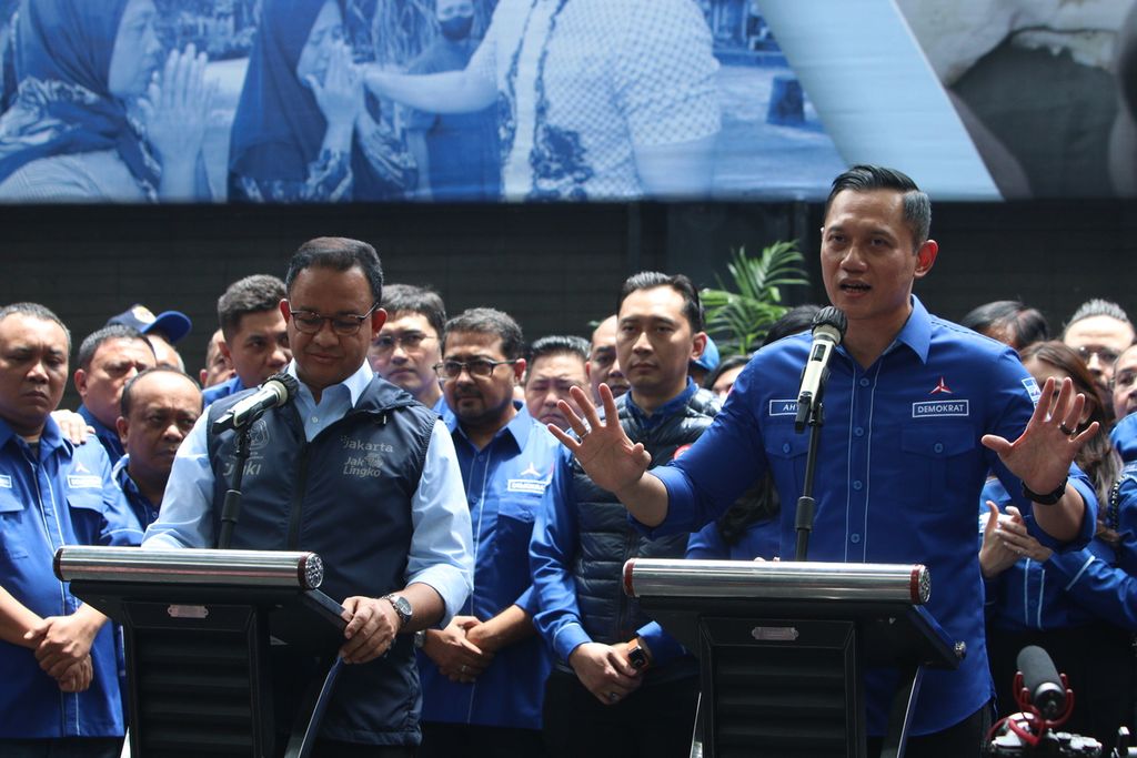 Ketua Umum Partai Demokrat Agus Harimurti Yudhoyono saat jumpa pers bersama bakal capres Partai Nasdem, Anies Baswedan, di Kantor DPP Partai Demokrat, Jakarta, Jumat (7/10/2022). 