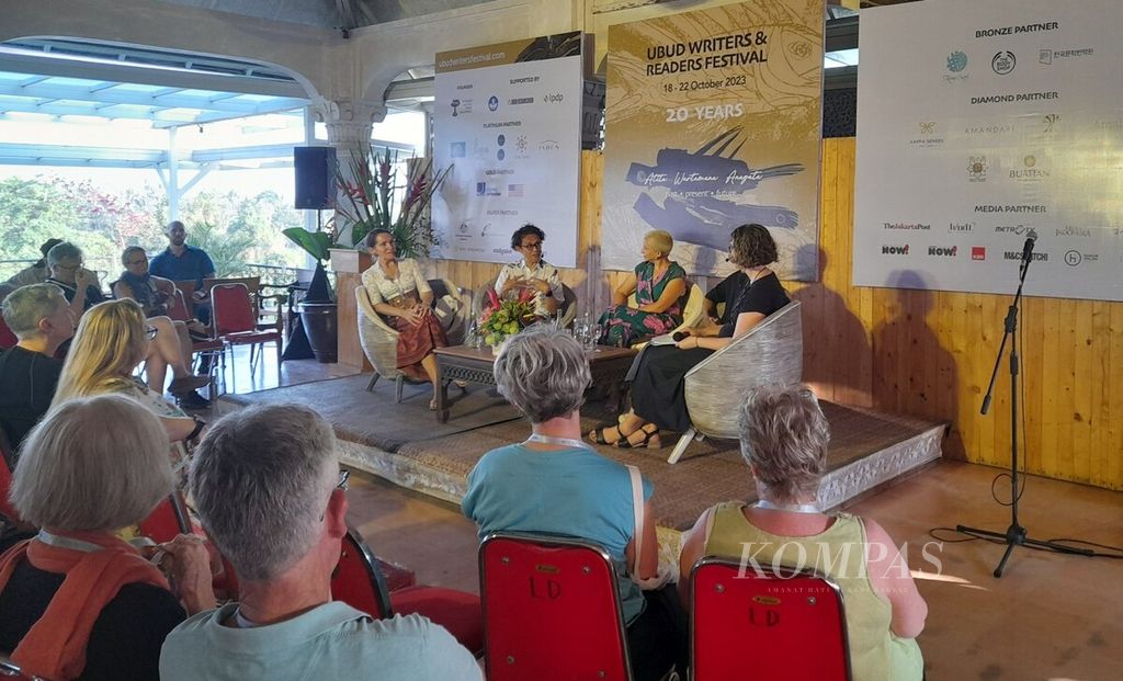 Serangkaian Ubud Writers and Readers Festival (UWRF) ke-20, Sabtu (21/10/2023), digelar diskusi panel bertajuk "Hubungan yang Langgeng: Merayakan Persahabatan Australia dan Indonesia".