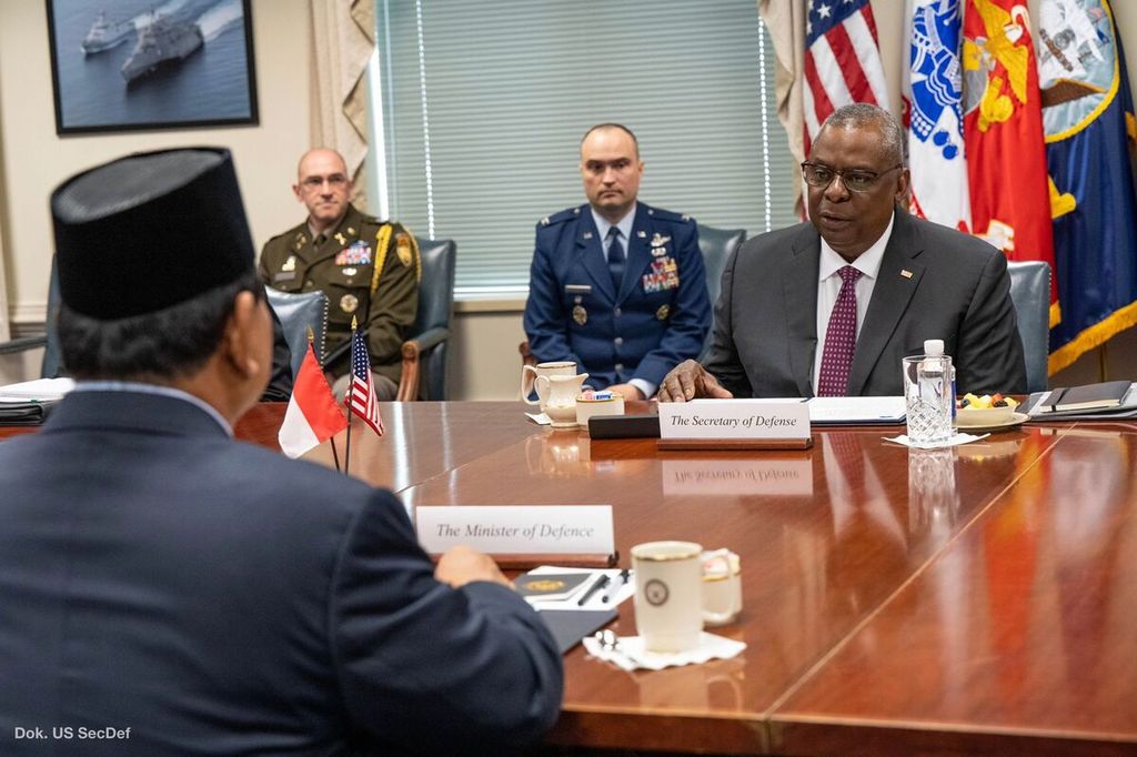 Prabowo saat bertemu dengan Menteri Pertahanan Amerika Serikat (AS) Lloyd James Austin III di Gedung Pentagon, Virginia, Amerika Serikat, Kamis (20/10/2022) pagi waktu setempat.