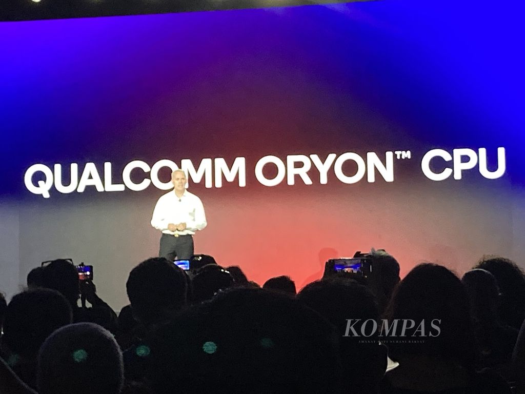 Qualcomm mengenalkan prosesor terbarunya yang bernama Oryon dalam acara Snapdragon Summit 2022 di Maui, Hawaii, AS, Rabu (16/11/2022). CPU ini akan memperkuat upaya Qualcomm untuk merambah pasar PC dan laptop.