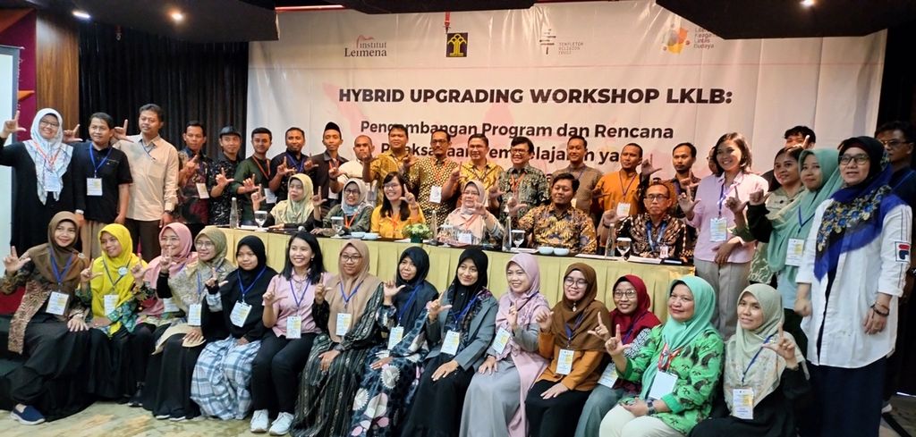 Sebanyak 35 guru dari sekolah dan madrasah  di Jawa Timur mengikuti <i>workshop</i> penguatan Literasi Keagaman Lintas Budaya yang dilaksanakan Institut Leimena di Surabaya. Acara berlangsung mulai Jumat (3/5/2024) hingga Minggu.