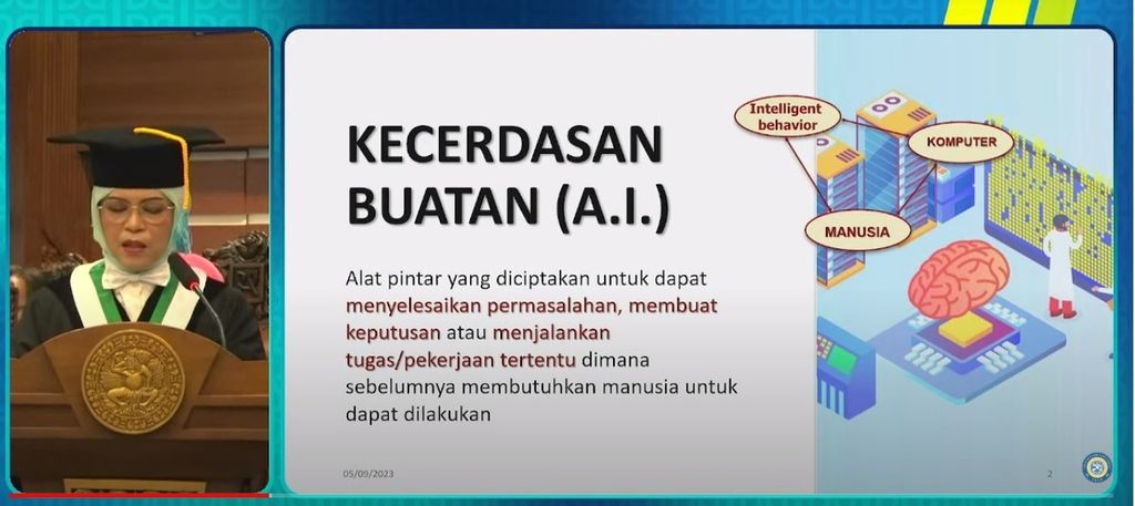Prof Eha Renwi Astuti dalam pidato pengukuhan Guru Besar Kecerdasan Artifisial Radiologi Fakultas Kedokteran Gigi Universitas Airlangga, Surabaya, Jawa Timur, Selasa (5/9/2023).