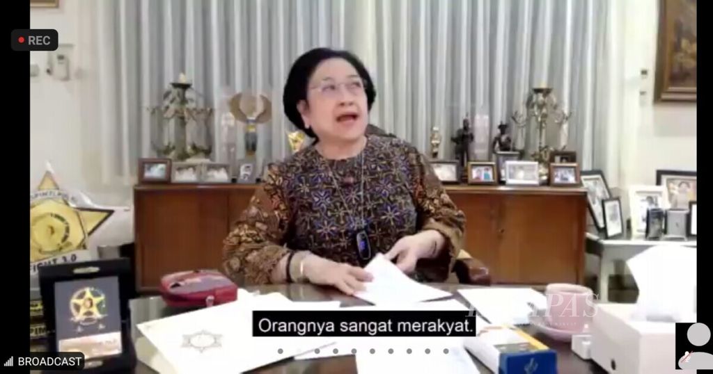 Tangkapan layar Presiden Kelima RI Megawati Soekarnoputri dalam acara peluncuran buku Dunia Hoegeng, 100 Tahun Keteladanan, Minggu (7/11/2021).