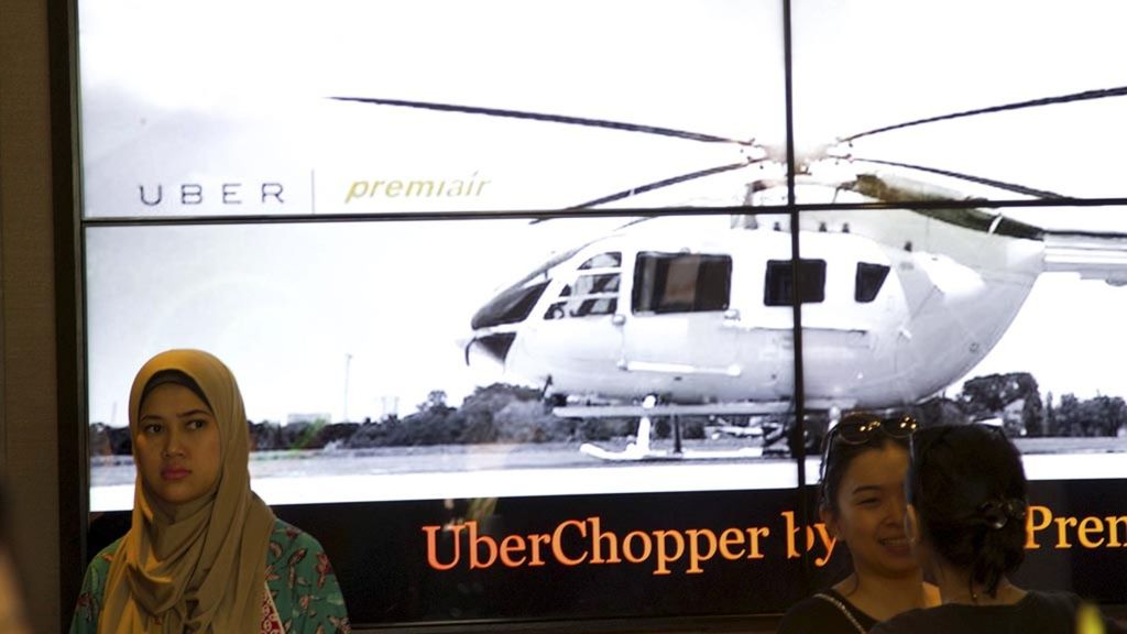 Ruang tunggu pengguna jasa layanan helikopter melalui aplikasi Uber yang bekerja sama dengan PremiAir di Bandara Halim Perdanakusuma, Jakarta Timur, Jumat (20/11/2015). Jasa layanan transportasi udara itu juga hadir di Bali.