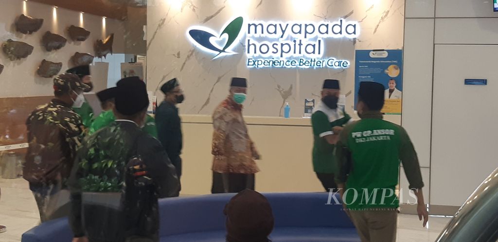 Kalangan Organisasi Islam Nahdlatul Ulama (NU) menjenguk Cristalino David Ozora, anak korban penganiayaan berat, di RS Mayapada, Jakarta Selatan, Minggu (26/2/2023).