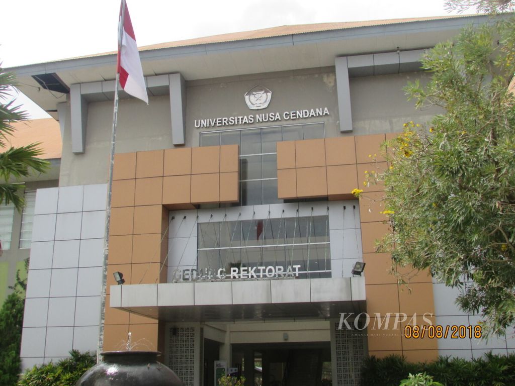 Gedung Rektorat Universitas Nusa Cendana Kupang 