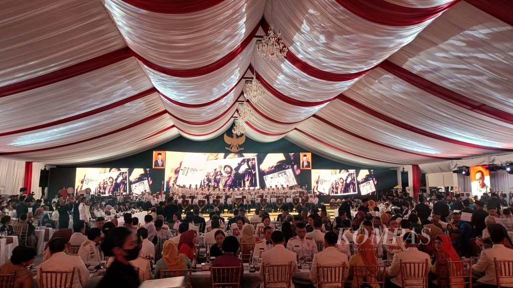 Suasana <i>gala dinner</i> atau jamuan makan malam usai Parade Senja di Kementerian Pertahanan, Jakarta, Senin (9/10/2023).